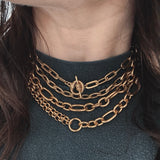 Collier Isis