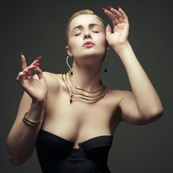 Aeternă earrings